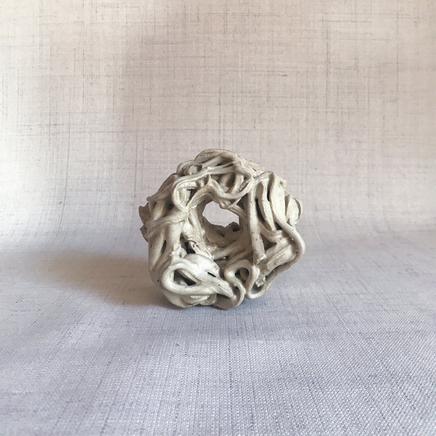 Unika Vægophæng – Strågul